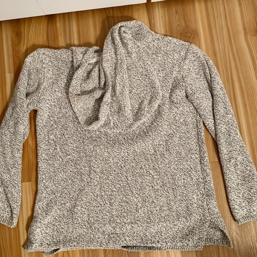 Aritzia salt & pepper pullover - Picture 2 of 4